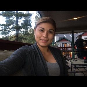 Meet your Posher, Beatriz